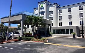 Holiday Inn Express Cocoa Beach